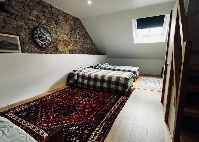 Ancienne Ecole Proche Du Puy Du Fou * Montfaucon-Montigne