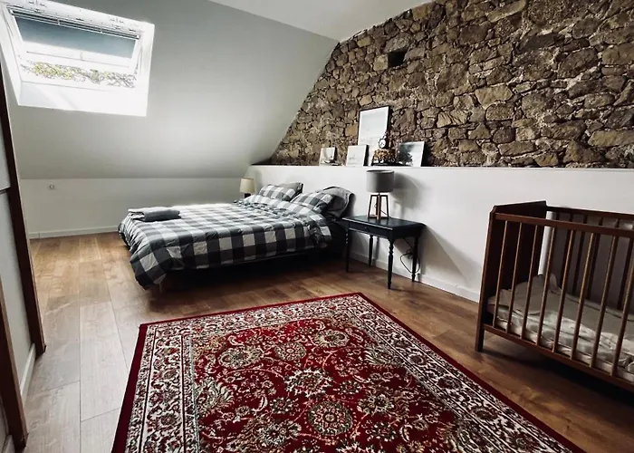 Ancienne Ecole Proche Du Puy Du Fou Montfaucon-Montigne